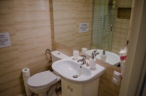 Royal Route 29 Comfort Rooms