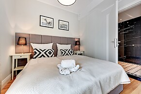 Grand Apartments - Wave