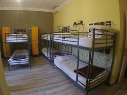 Victoria House Hostel