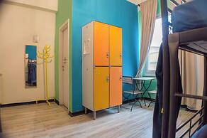 Victoria House Hostel