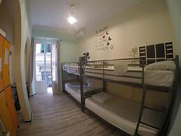 Victoria House Hostel