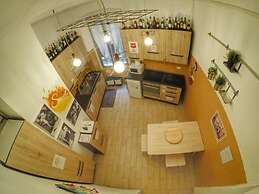 Victoria House Hostel