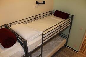 Victoria House Hostel