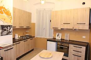 Victoria House Hostel