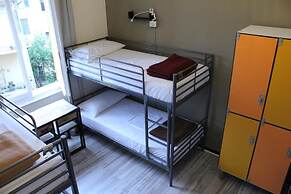 Victoria House Hostel