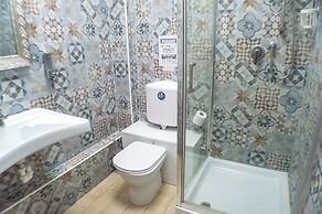 Victoria House Hostel