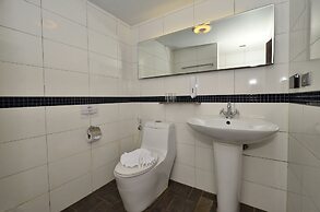 Lap Roi Karon Beachfront