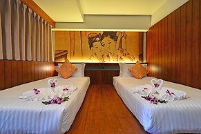 Lap Roi Karon Beachfront