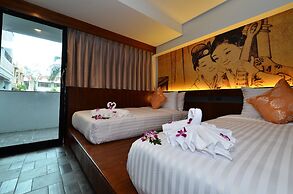 Lap Roi Karon Beachfront