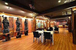 Lap Roi Karon Beachfront