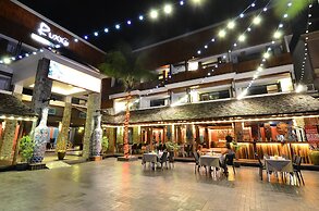 Lap Roi Karon Beachfront