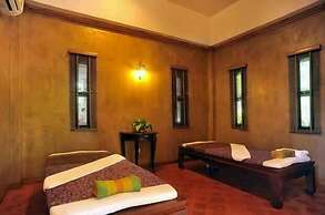 Lap Roi Karon Beachfront