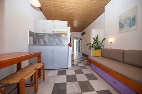 Manias Hotel Apartments