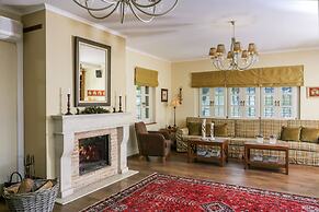 Gamila Rocks Mountain Hotel