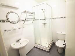 Summerfield Pub & Boutique Rooms