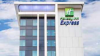 Holiday Inn Express Adelaide City Centre by IHG