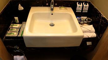 Holiday Inn Bandung Pasteur by IHG