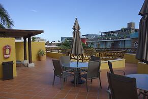 Las Palmas Condominio