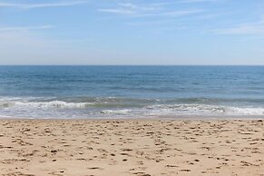 Bimini 105 2 Bedroom Condo by RedAwning