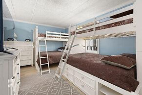 Bimini 105 2 Bedroom Condo by RedAwning