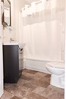 Sportsman's Inn on the Harbour Front