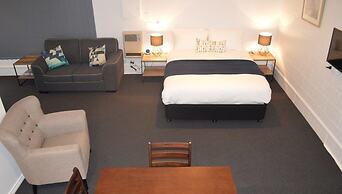 Penguin Seaside Motel