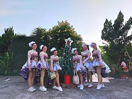 Scenic Riverside Resort