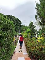 Scenic Riverside Resort