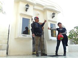 Scenic Riverside Resort