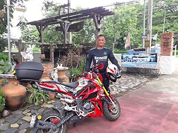 Scenic Riverside Resort