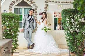 Scenic Riverside Resort