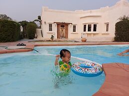 Scenic Riverside Resort