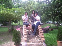 Scenic Riverside Resort