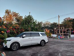 Scenic Riverside Resort