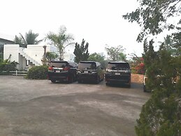 Scenic Riverside Resort