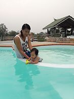 Scenic Riverside Resort