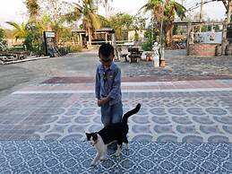 Scenic Riverside Resort