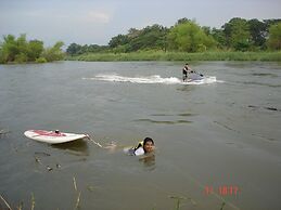 Scenic Riverside Resort