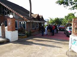 Scenic Riverside Resort