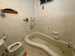 Scenic Riverside Resort