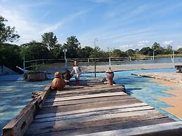 Scenic Riverside Resort