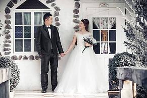 Scenic Riverside Resort