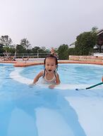 Scenic Riverside Resort