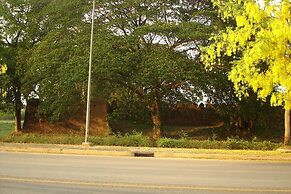 Scenic Riverside Resort