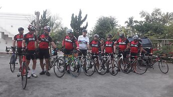 Scenic Riverside Resort