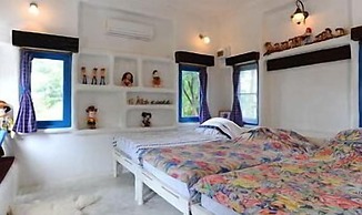 Scenic Riverside Resort