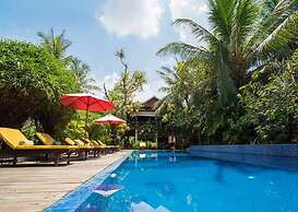 Sambor Village Hotel