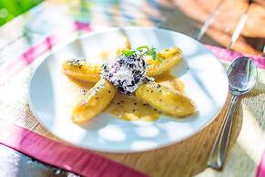 Sambor Village Hotel