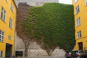 The Churchill 4 by Daniel&Jacob’s