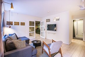 The Churchill 4 by Daniel&Jacob’s